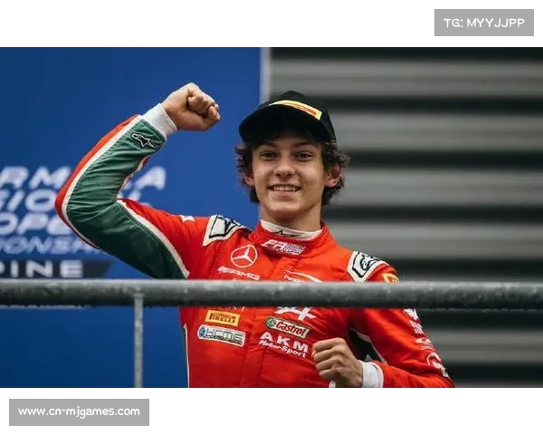 安东内利：19岁新星剑指世界冠军，梅赛德斯内部竞争引关注